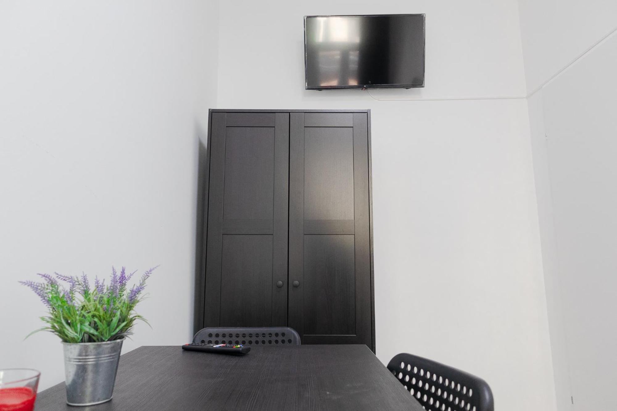 Affordable 5-Br Shared Apartment / Enkplatz U3 Getaway Vienna Exterior photo